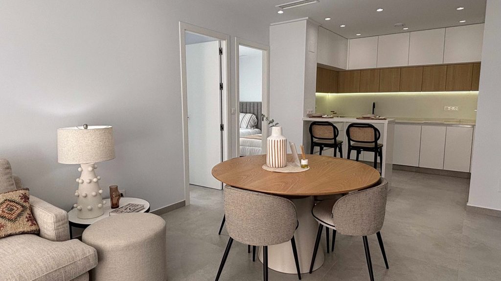 Kup nowe mieszkanie w Alicante — otwarty salon-jadalnia w Vista Azul, El Raso, Guardamar del Segura, Costa Blanca