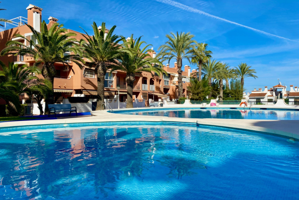 la mata beach apartment for sale