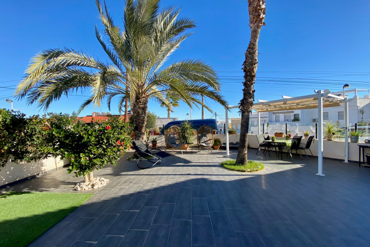 House for Sale in Torrevieja with Sea View | 3 Bed, 2 Bath Near La Mata Beach, Alicante, Spain